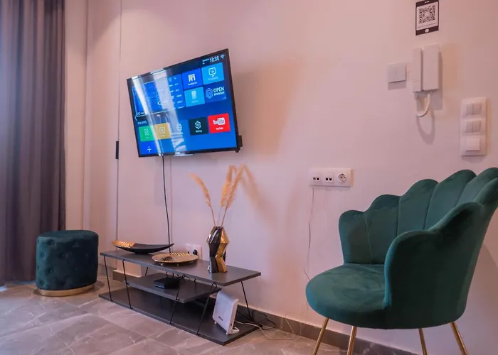 Thesspacious Apartment